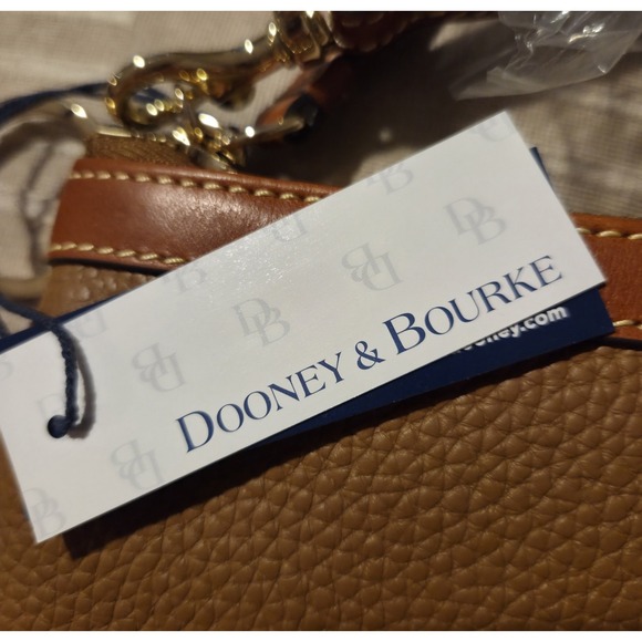 Dooney And Bourke‎ Pebble Grain Medium Wristlet Brown NWT